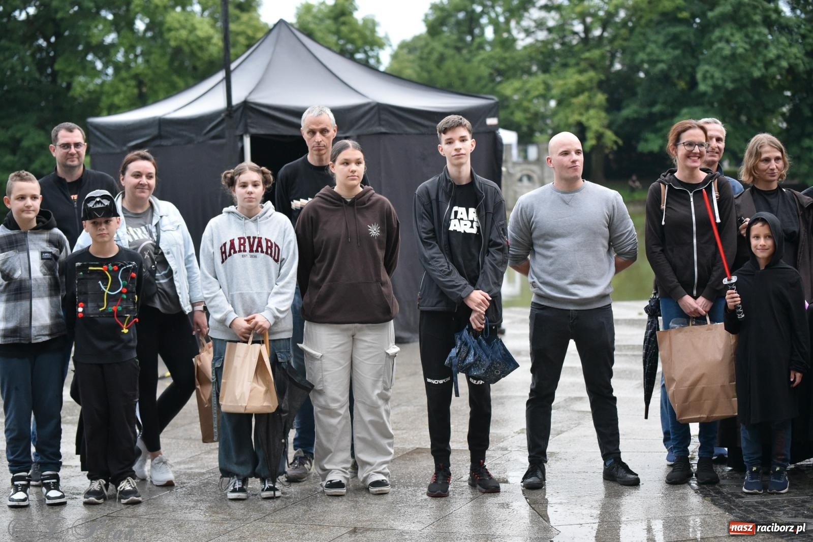 Zdjęcie w galerii na portalu naszraciborz.pl: Gwiezdne stracie z eRCKiem - terenowa gra miejska [FOTO i WIDEO] wiadomości z regionu