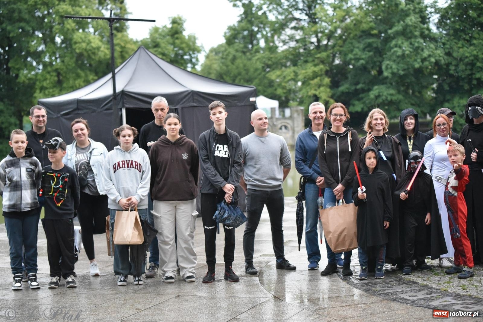 Zdjęcie w galerii na portalu naszraciborz.pl: Gwiezdne stracie z eRCKiem - terenowa gra miejska [FOTO i WIDEO] wiadomości z regionu