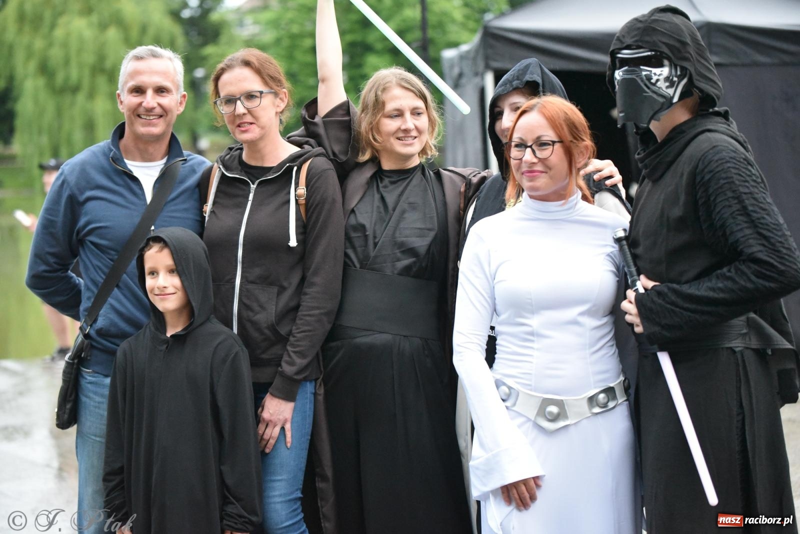 Zdjęcie w galerii na portalu naszraciborz.pl: Gwiezdne stracie z eRCKiem - terenowa gra miejska [FOTO i WIDEO] wiadomości z regionu