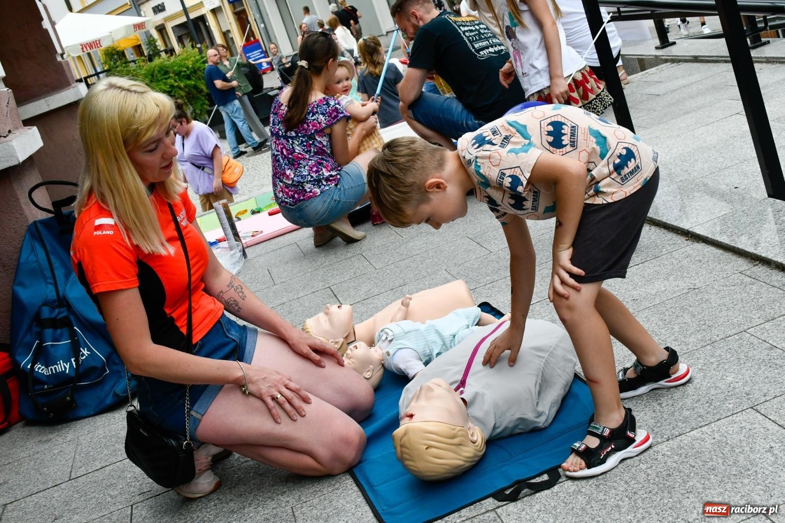Zdjęcie w galerii na portalu naszraciborz.pl: Tłumy na Długiej. Kolejny udany Dzień Dziecka wiadomości z regionu