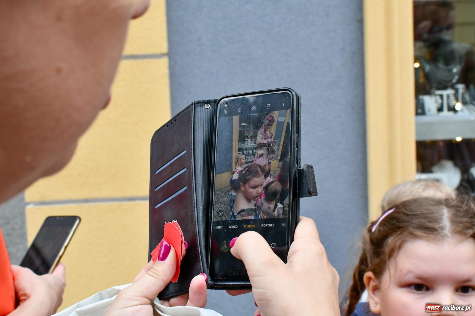Zdjęcie w galerii na portalu naszraciborz.pl: Tłumy na Długiej. Kolejny udany Dzień Dziecka wiadomości z regionu