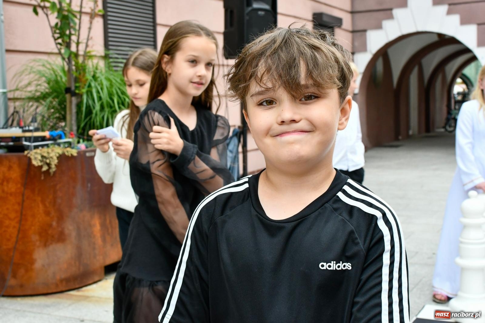 Zdjęcie w galerii na portalu naszraciborz.pl: Tłumy na Długiej. Kolejny udany Dzień Dziecka wiadomości z regionu