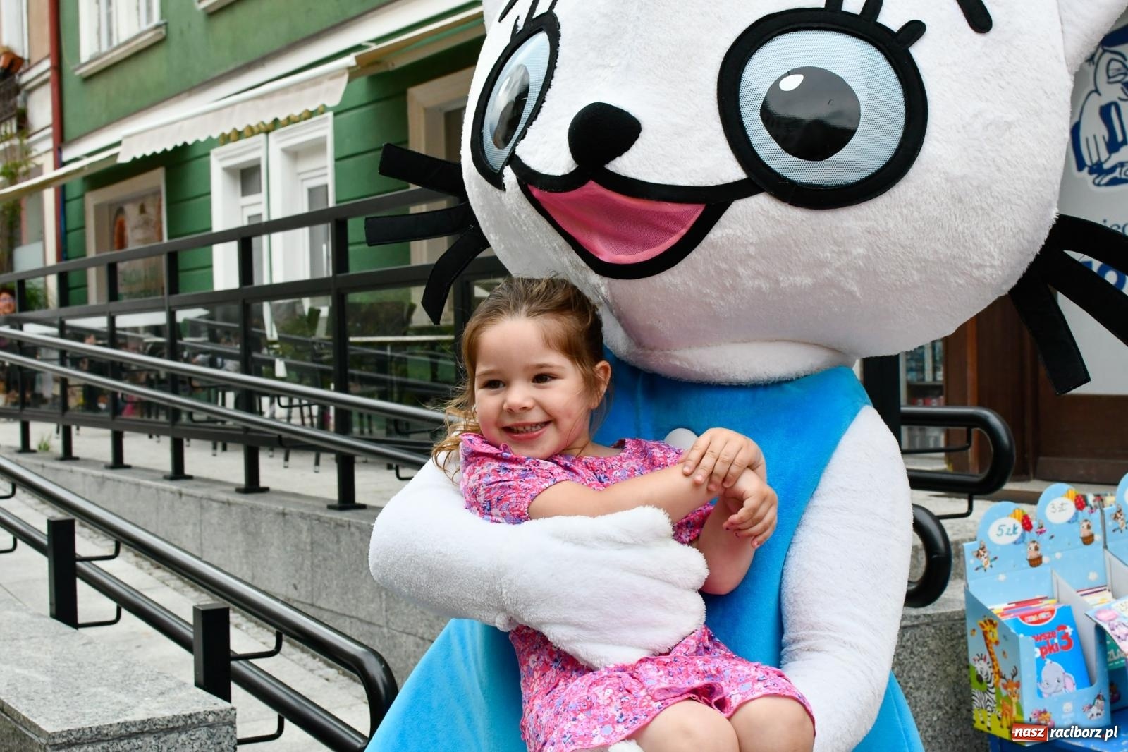 Zdjęcie w galerii na portalu naszraciborz.pl: Tłumy na Długiej. Kolejny udany Dzień Dziecka wiadomości z regionu