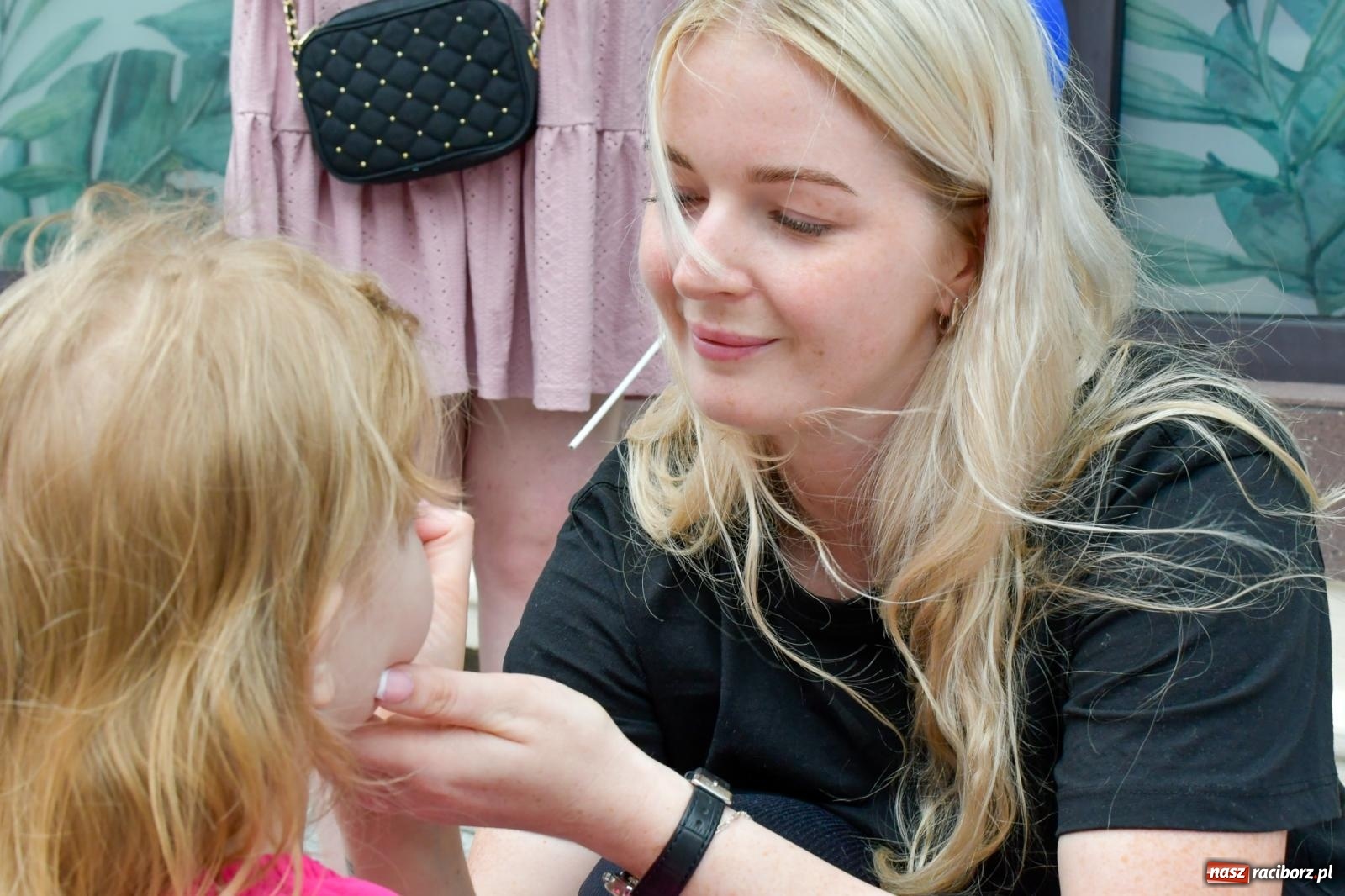 Zdjęcie w galerii na portalu naszraciborz.pl: Tłumy na Długiej. Kolejny udany Dzień Dziecka wiadomości z regionu