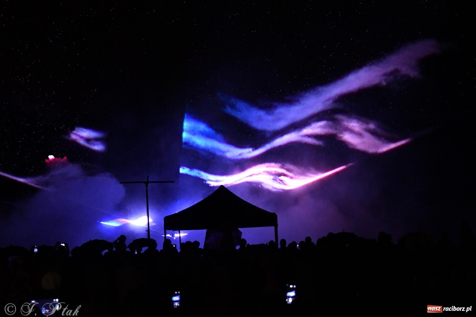 Zdjęcie w galerii na portalu naszraciborz.pl: Gwiezdny szturm i laserowe show w parku im. Miasta Roth wiadomości z regionu