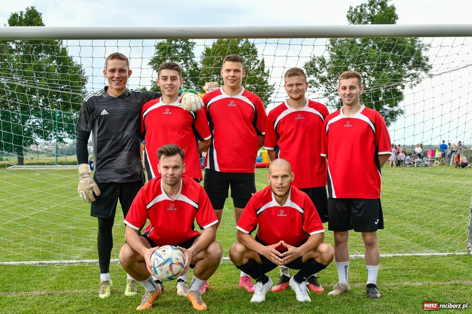 Zdjęcie w galerii na portalu naszraciborz.pl: Deszcz im niestraszny. Festyn w Borucinie [FOTO i WIDEO] wiadomości z regionu