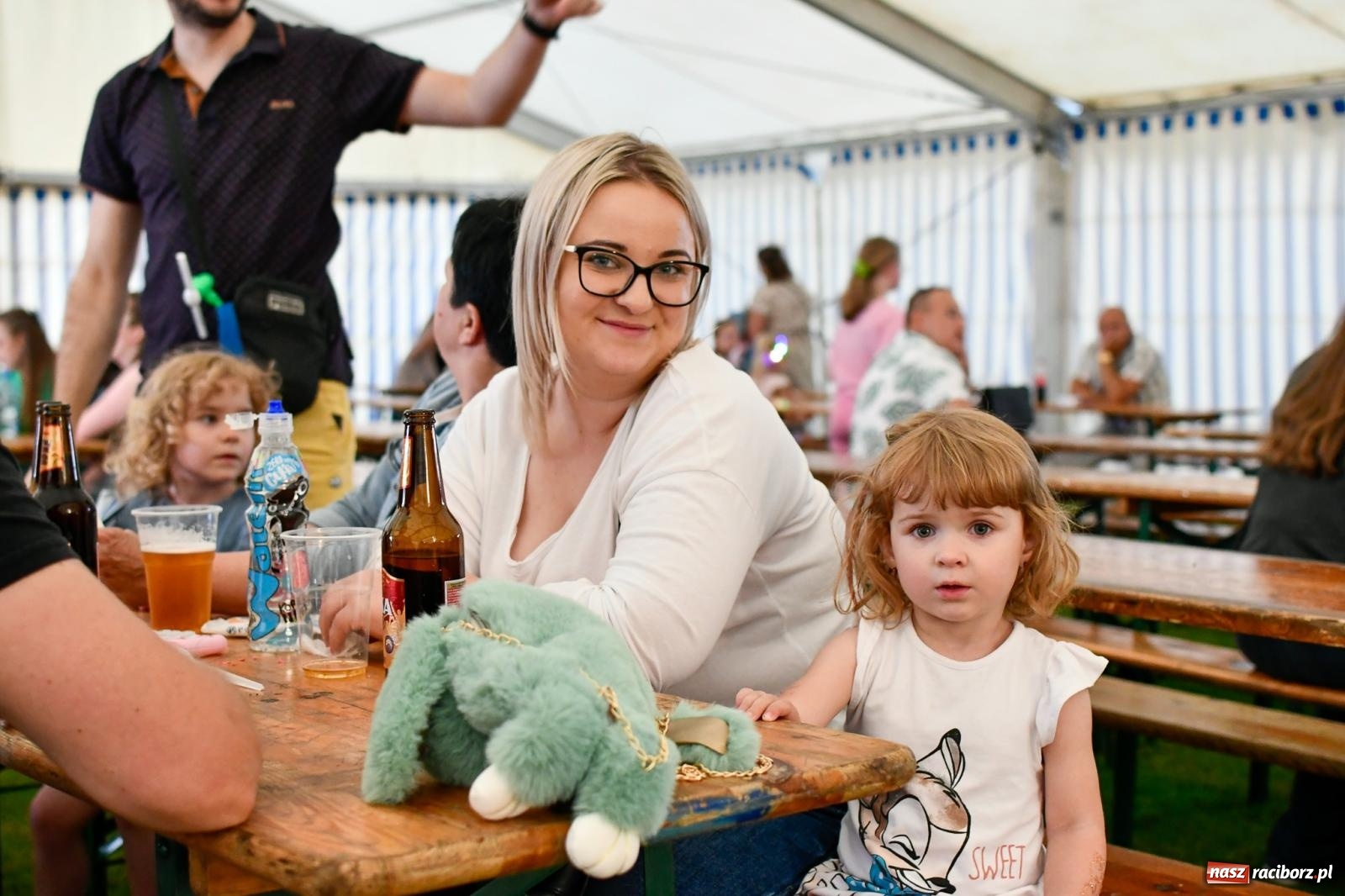 Zdjęcie w galerii na portalu naszraciborz.pl: Deszcz im niestraszny. Festyn w Borucinie [FOTO i WIDEO] wiadomości z regionu