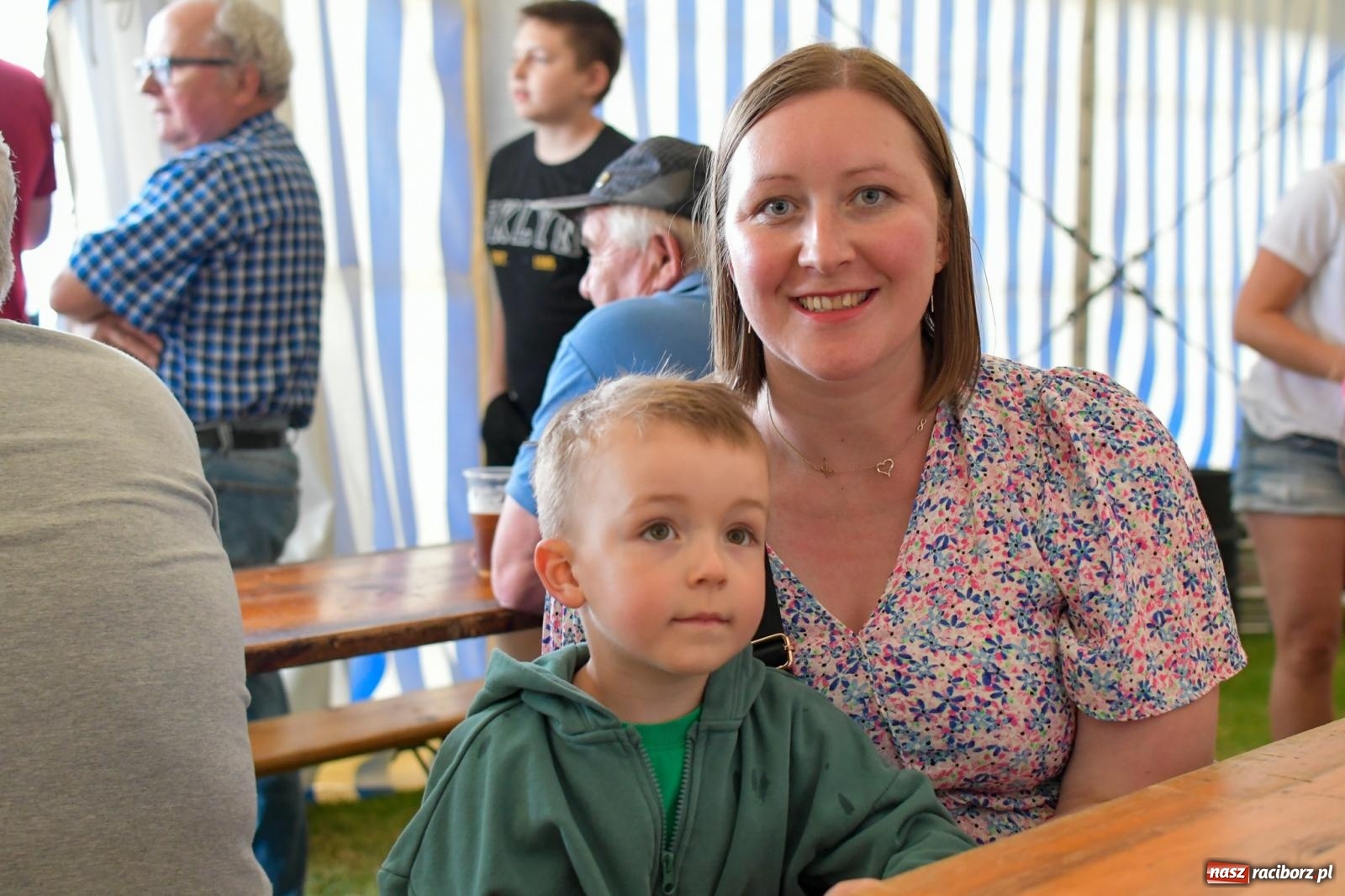 Zdjęcie w galerii na portalu naszraciborz.pl: Deszcz im niestraszny. Festyn w Borucinie [FOTO i WIDEO] wiadomości z regionu