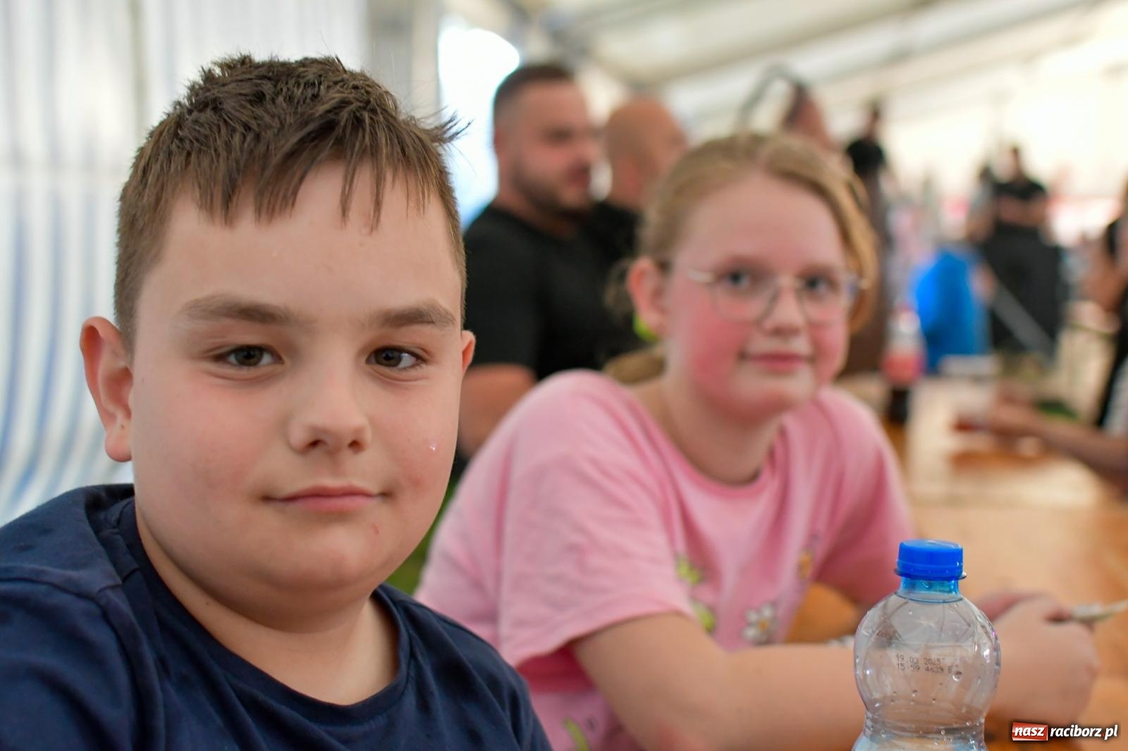 Zdjęcie w galerii na portalu naszraciborz.pl: Deszcz im niestraszny. Festyn w Borucinie [FOTO i WIDEO] wiadomości z regionu