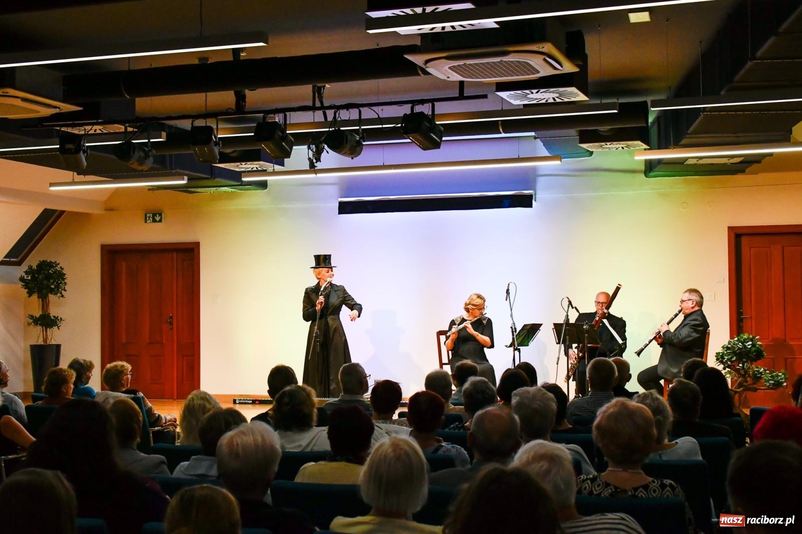 Zdjęcie w galerii na portalu naszraciborz.pl: Szalone lata 20. i noc kryminałów [FOTO i WIDEO] wiadomości z regionu