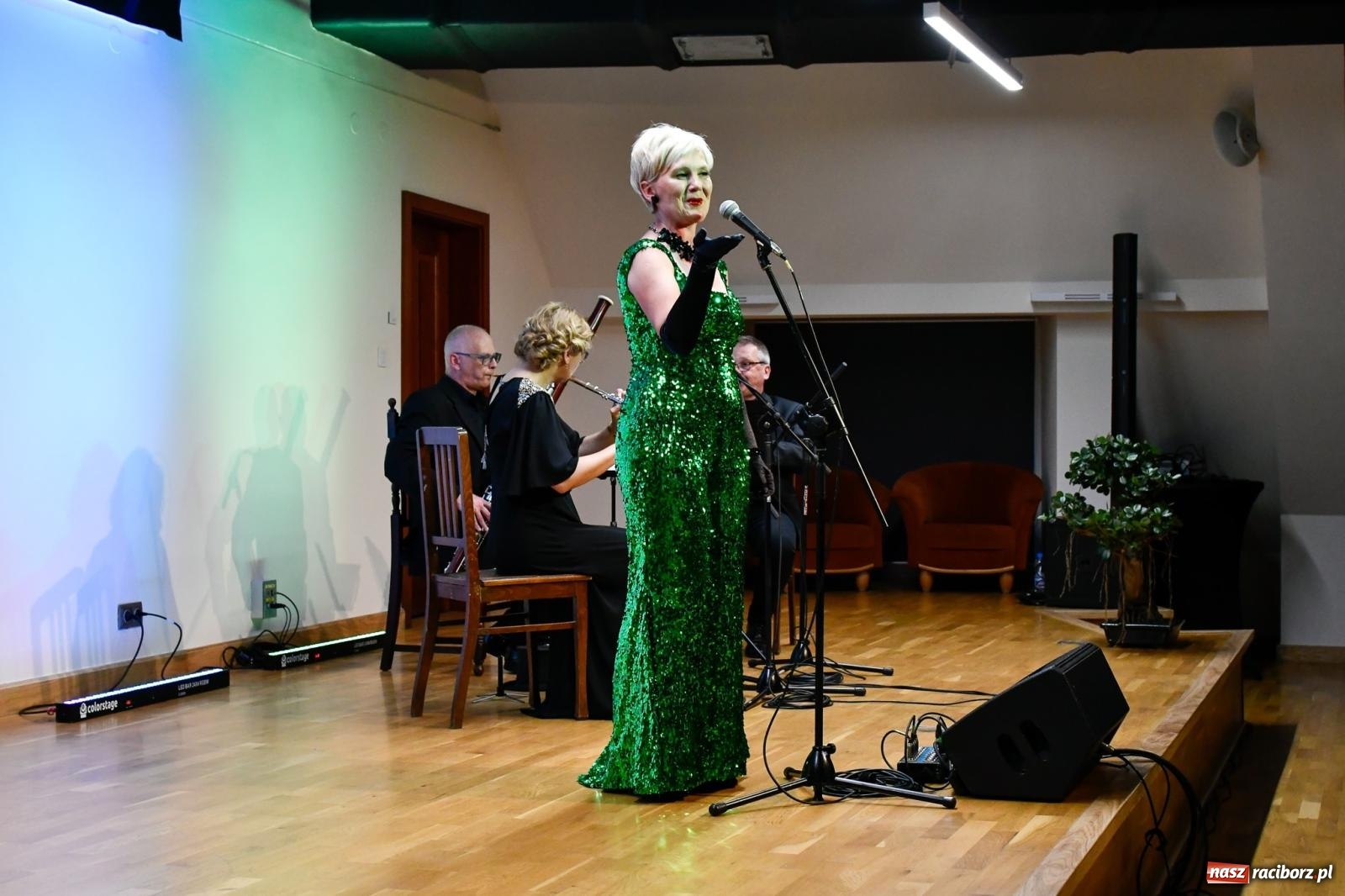 Zdjęcie w galerii na portalu naszraciborz.pl: Szalone lata 20. i noc kryminałów [FOTO i WIDEO] wiadomości z regionu