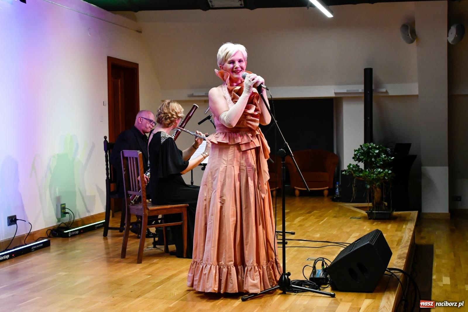 Zdjęcie w galerii na portalu naszraciborz.pl: Szalone lata 20. i noc kryminałów [FOTO i WIDEO] wiadomości z regionu