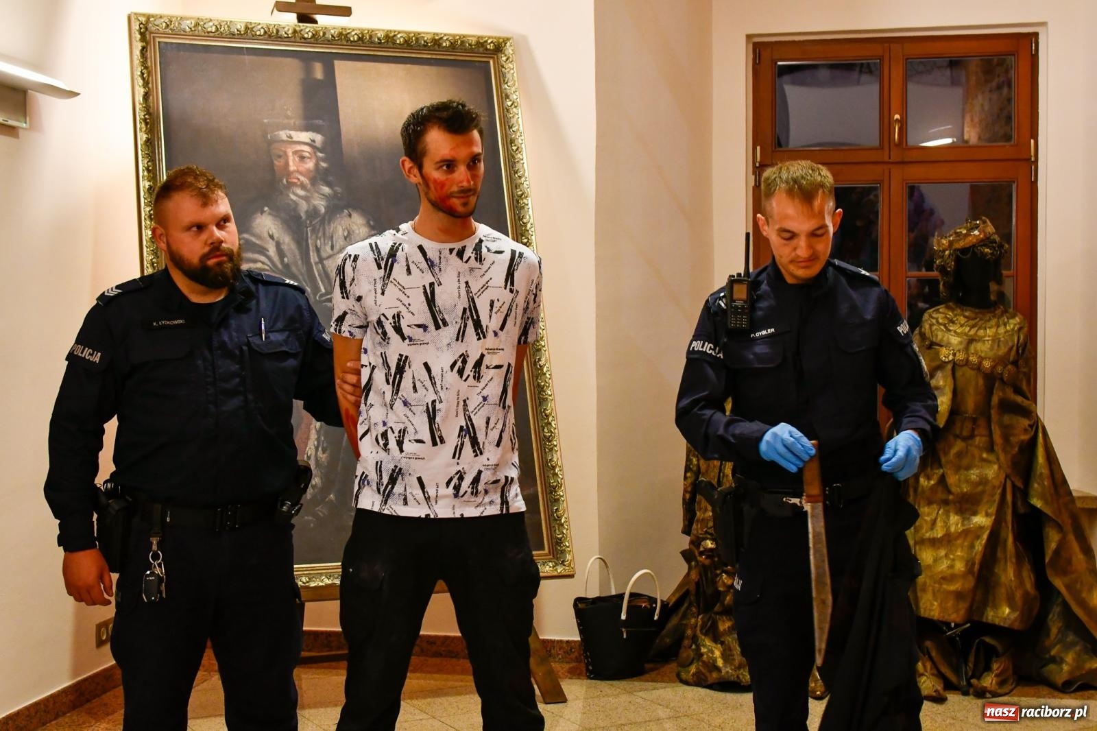 Zdjęcie w galerii na portalu naszraciborz.pl: Szalone lata 20. i noc kryminałów [FOTO i WIDEO] wiadomości z regionu