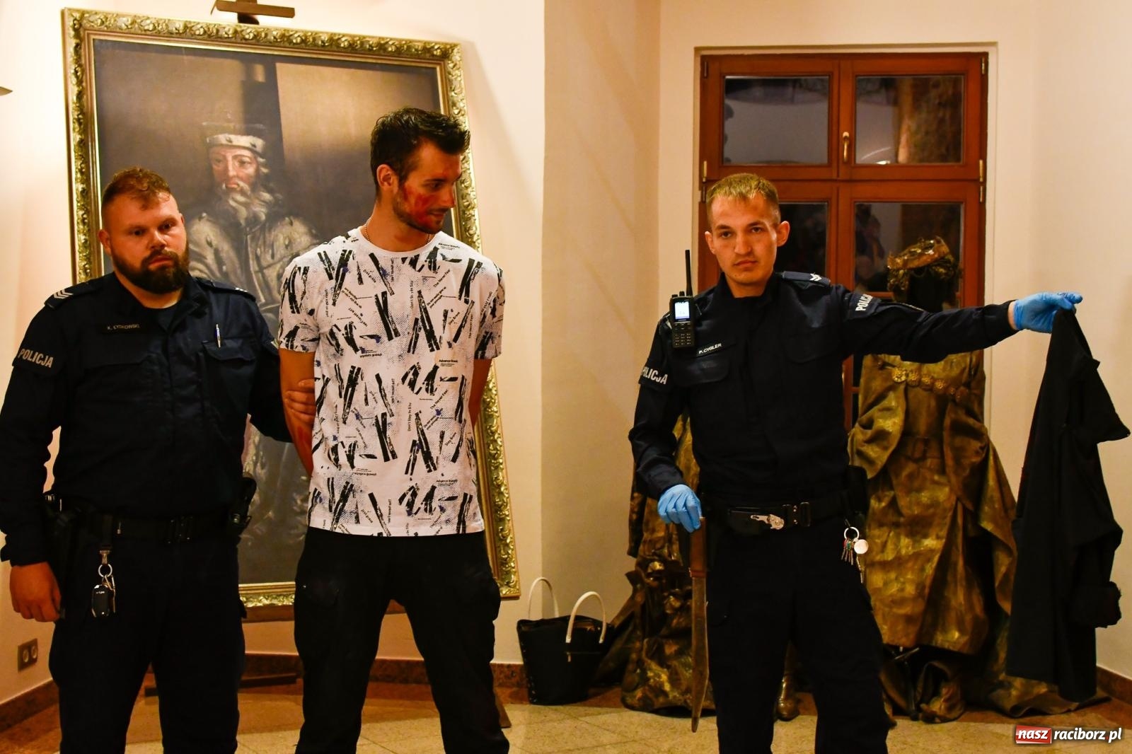 Zdjęcie w galerii na portalu naszraciborz.pl: Szalone lata 20. i noc kryminałów [FOTO i WIDEO] wiadomości z regionu