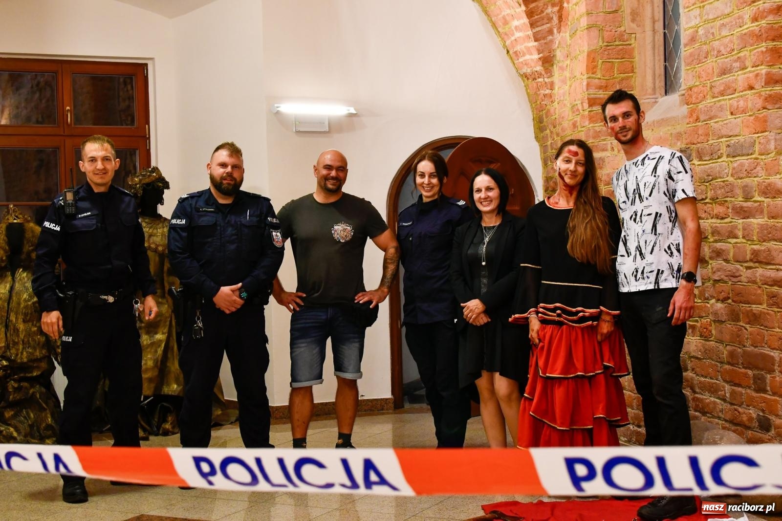 Zdjęcie w galerii na portalu naszraciborz.pl: Szalone lata 20. i noc kryminałów [FOTO i WIDEO] wiadomości z regionu