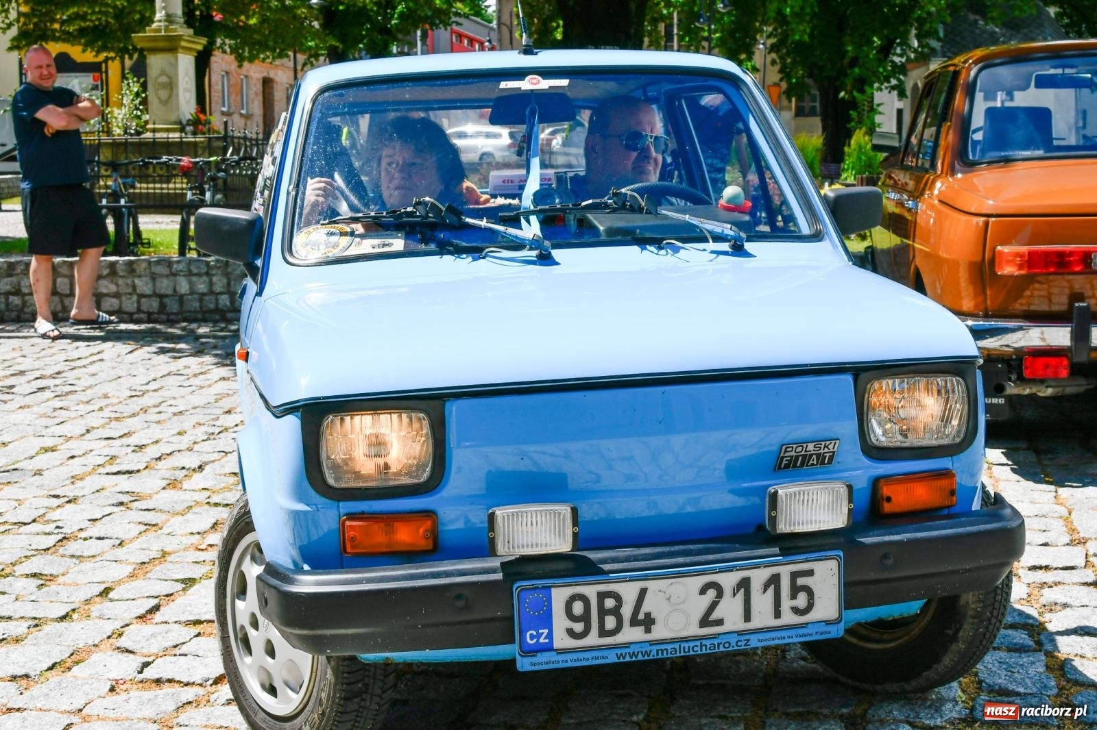 Zdjęcie w galerii na portalu naszraciborz.pl: Historia motoryzacji na krzanowickim ryneczku [FOTO i WIDEO] wiadomości z regionu