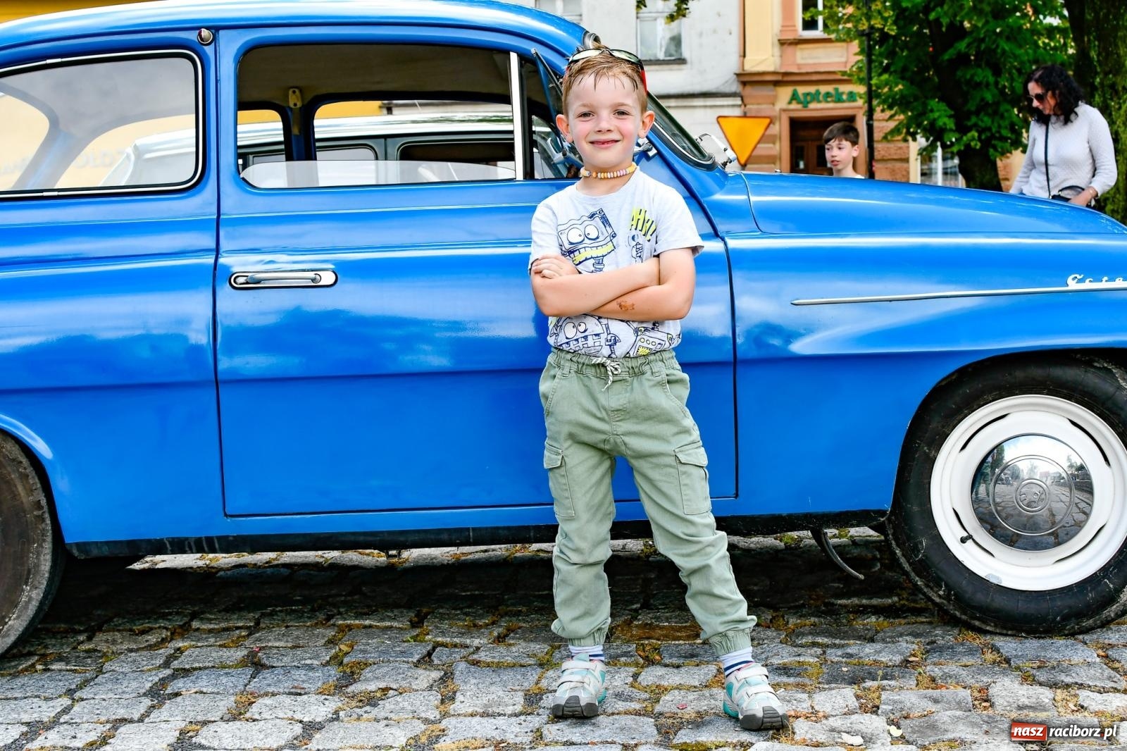Zdjęcie w galerii na portalu naszraciborz.pl: Historia motoryzacji na krzanowickim ryneczku [FOTO i WIDEO] wiadomości z regionu