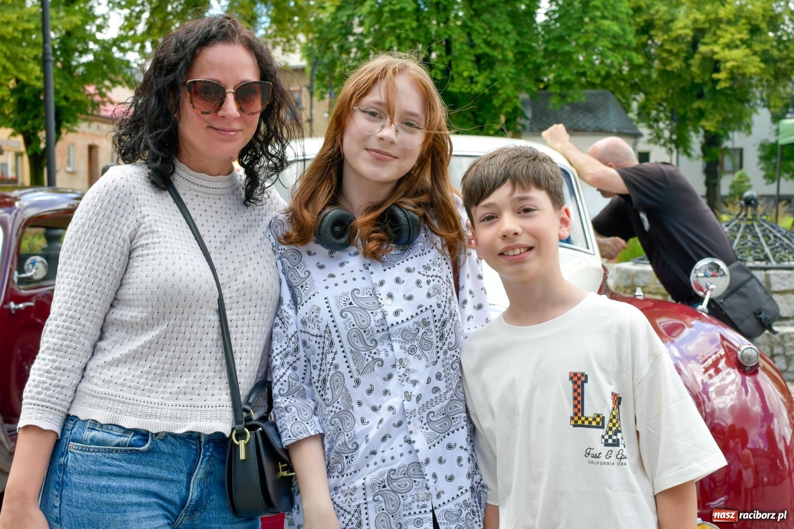Zdjęcie w galerii na portalu naszraciborz.pl: Historia motoryzacji na krzanowickim ryneczku [FOTO i WIDEO] wiadomości z regionu