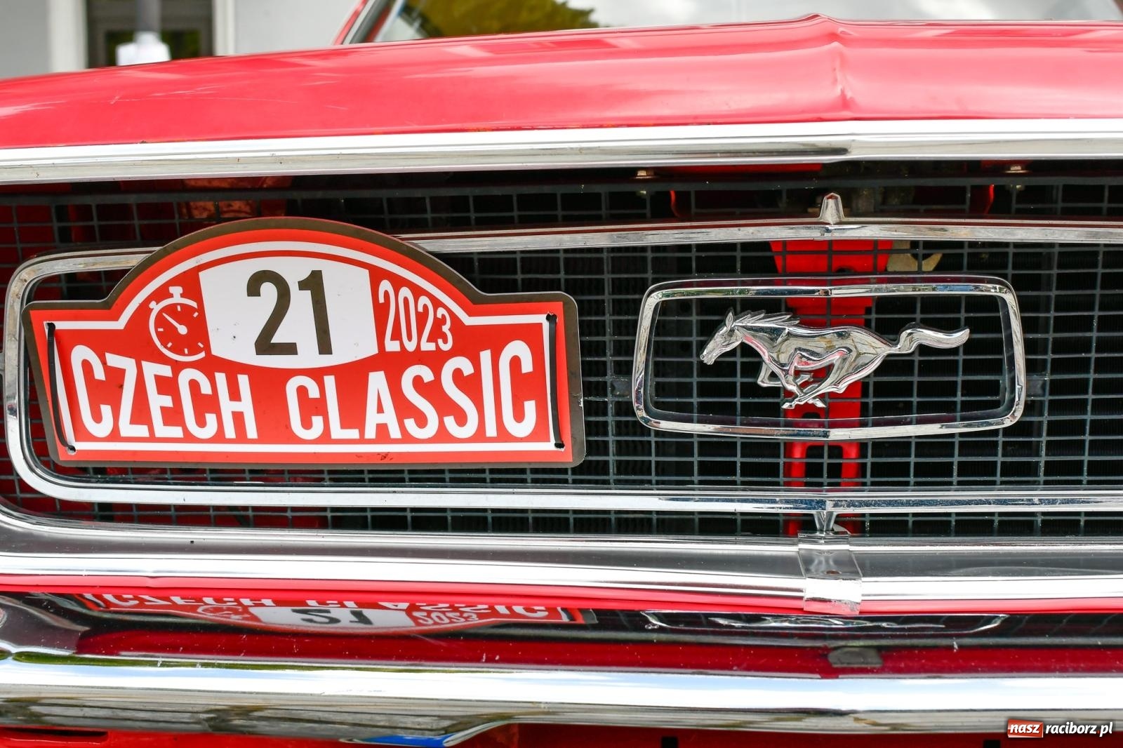 Zdjęcie w galerii na portalu naszraciborz.pl: Historia motoryzacji na krzanowickim ryneczku [FOTO i WIDEO] wiadomości z regionu