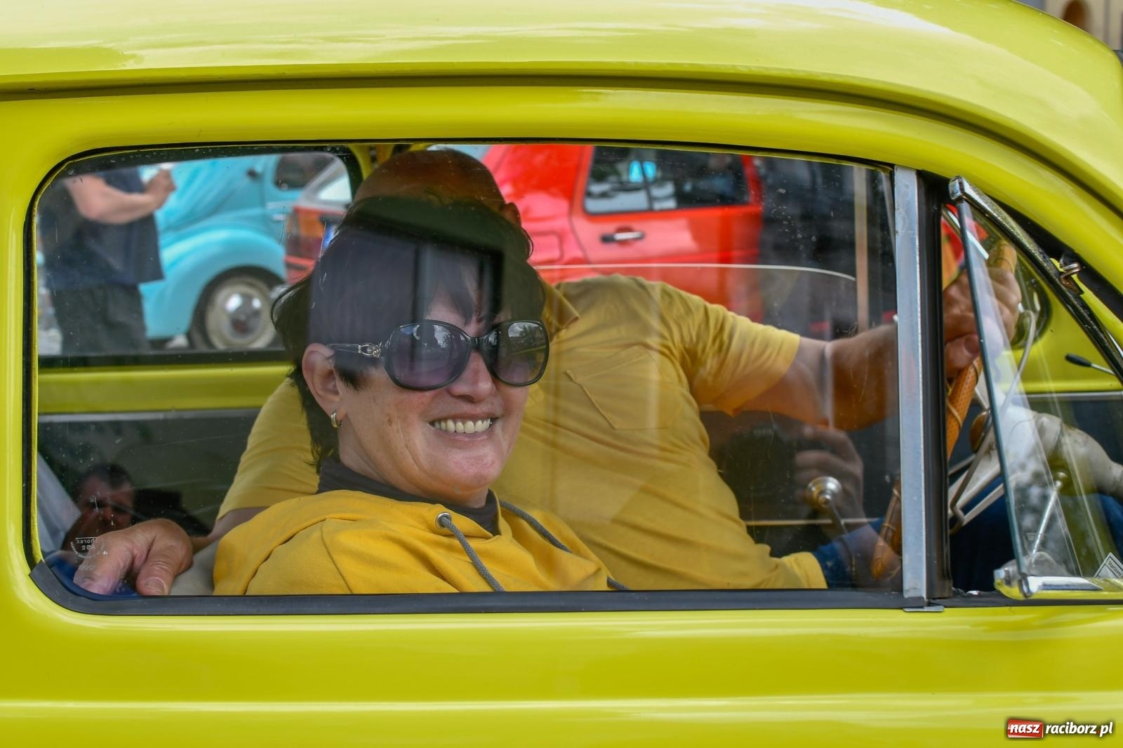 Zdjęcie w galerii na portalu naszraciborz.pl: Historia motoryzacji na krzanowickim ryneczku [FOTO i WIDEO] wiadomości z regionu