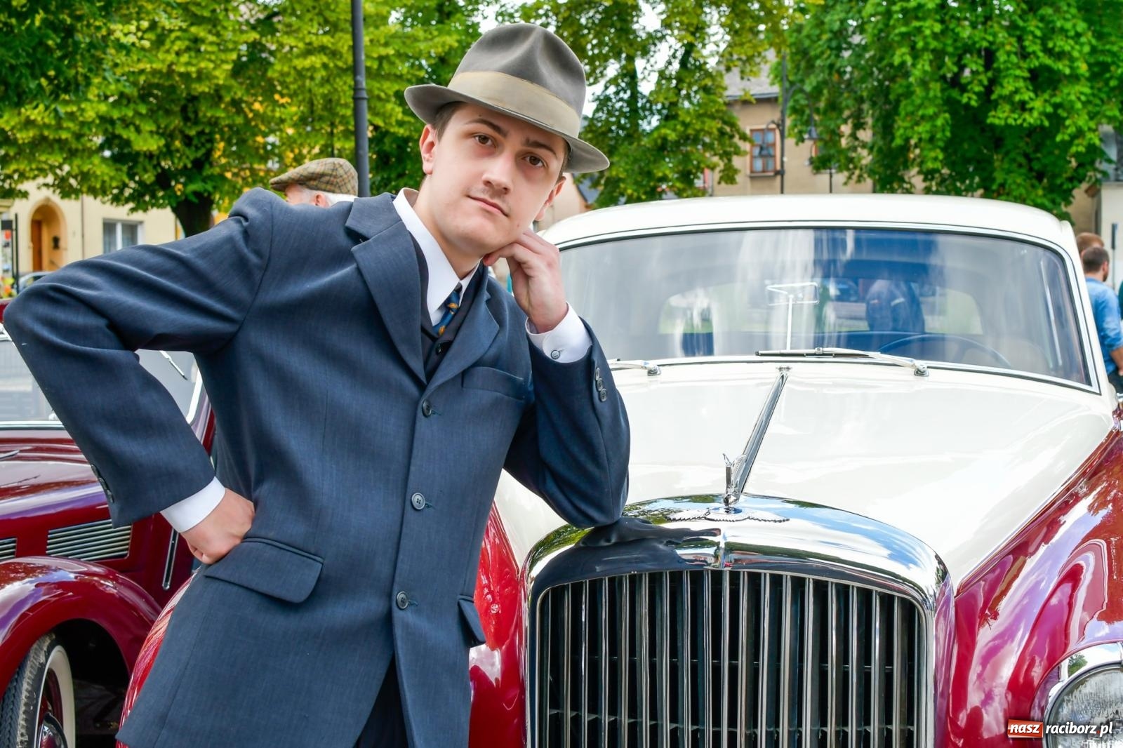 Zdjęcie w galerii na portalu naszraciborz.pl: Historia motoryzacji na krzanowickim ryneczku [FOTO i WIDEO] wiadomości z regionu