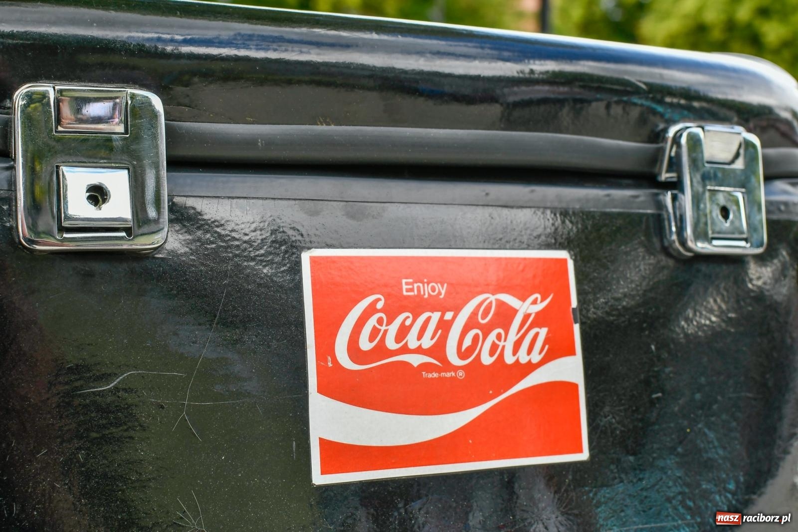 Zdjęcie w galerii na portalu naszraciborz.pl: Historia motoryzacji na krzanowickim ryneczku [FOTO i WIDEO] wiadomości z regionu