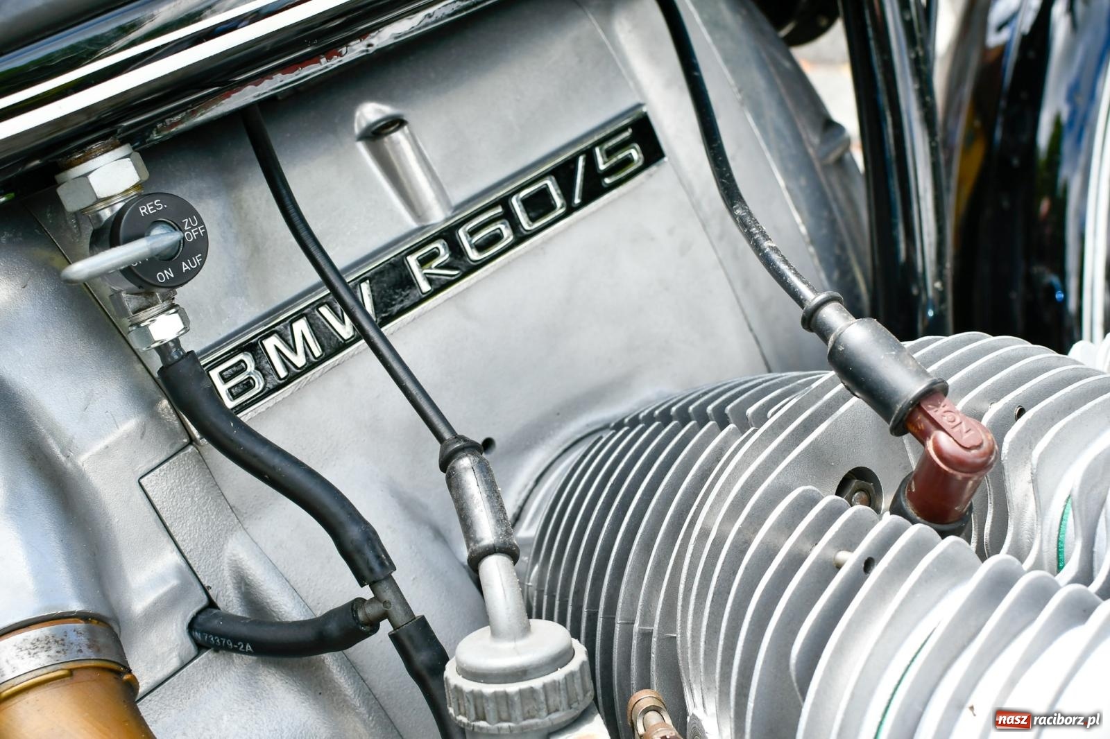 Zdjęcie w galerii na portalu naszraciborz.pl: Historia motoryzacji na krzanowickim ryneczku [FOTO i WIDEO] wiadomości z regionu