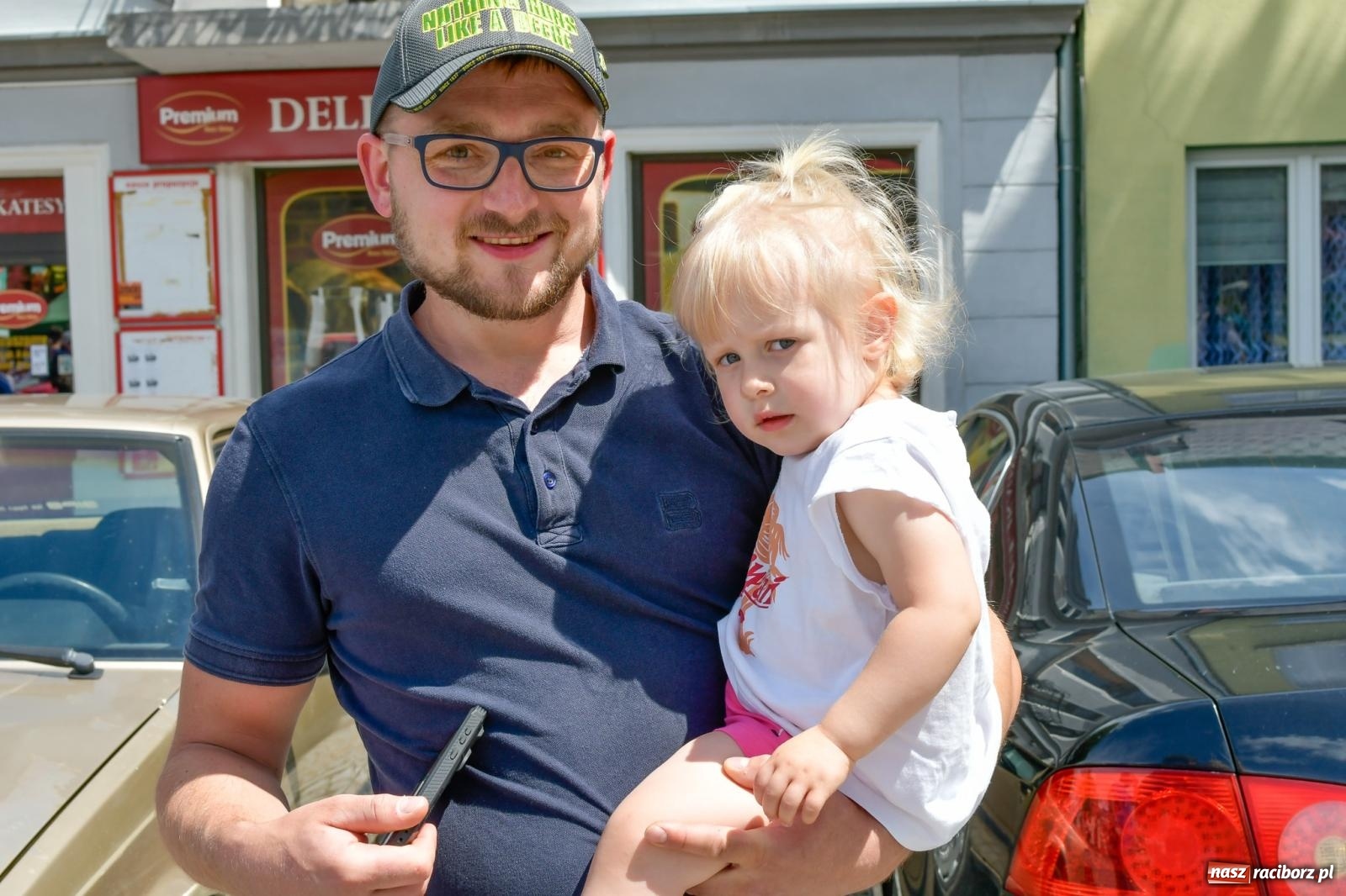 Zdjęcie w galerii na portalu naszraciborz.pl: Historia motoryzacji na krzanowickim ryneczku [FOTO i WIDEO] wiadomości z regionu