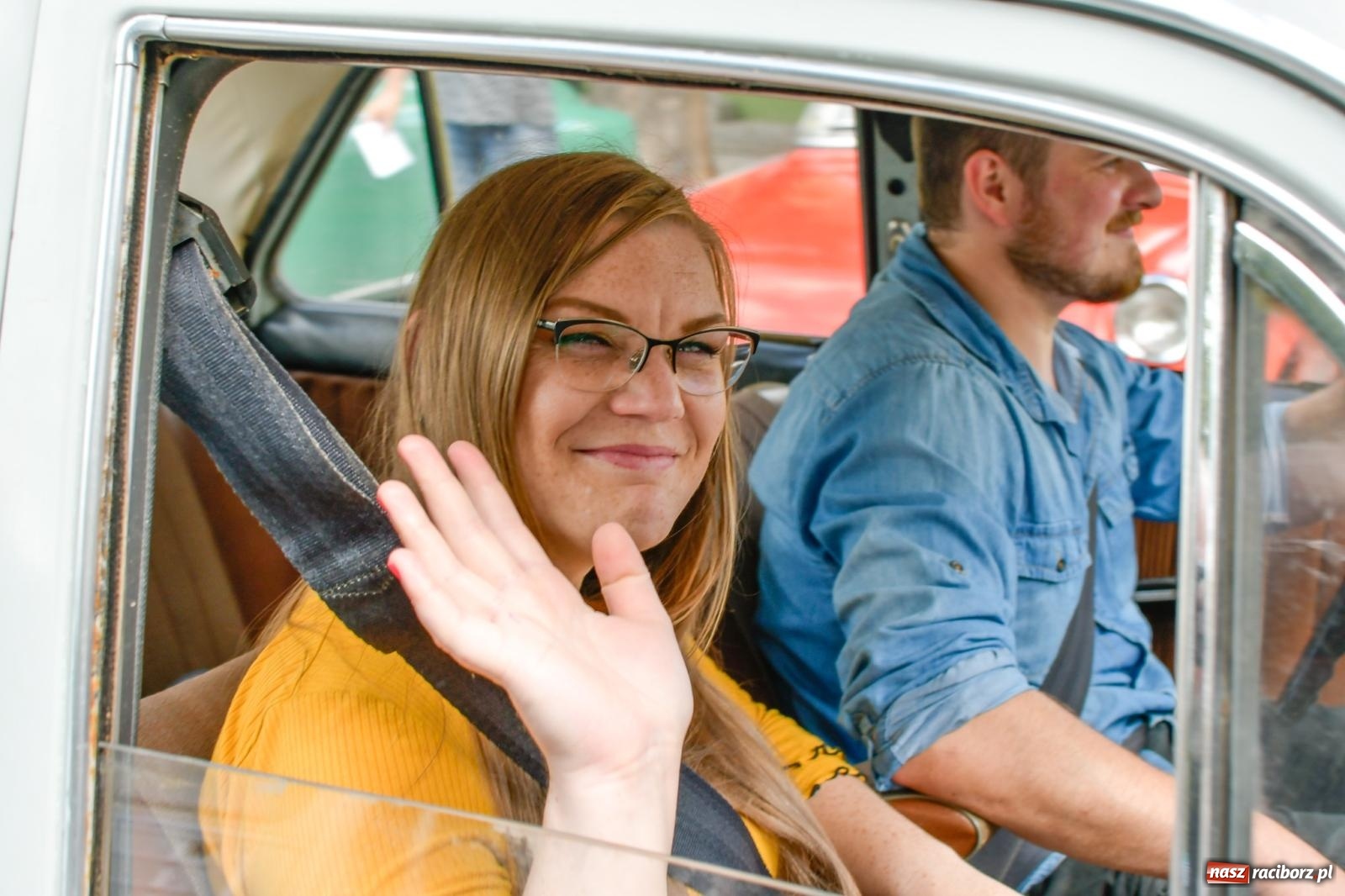 Zdjęcie w galerii na portalu naszraciborz.pl: Historia motoryzacji na krzanowickim ryneczku [FOTO i WIDEO] wiadomości z regionu