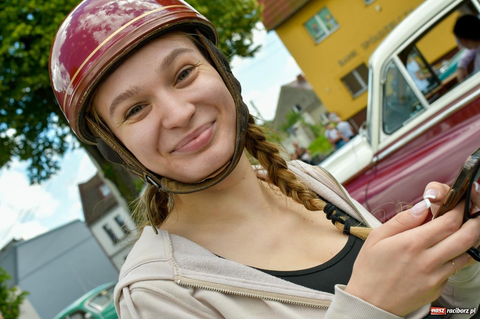 Zdjęcie w galerii na portalu naszraciborz.pl: Historia motoryzacji na krzanowickim ryneczku [FOTO i WIDEO] wiadomości z regionu