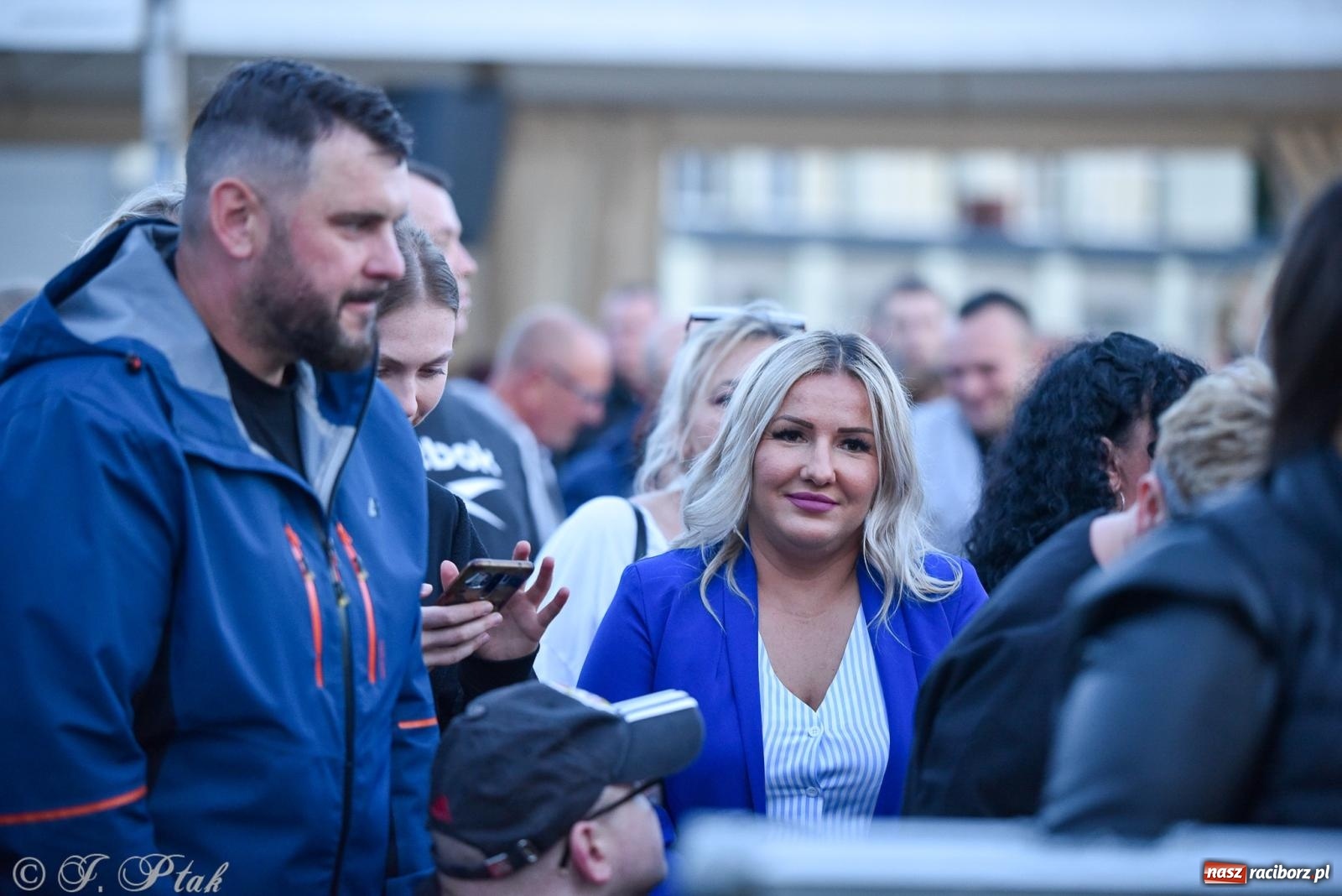 Zdjęcie w galerii na portalu naszraciborz.pl: Żyje się raz. Baciary na urodzinach LKS Studzienna [FOTO i WIDEO] wiadomości z regionu