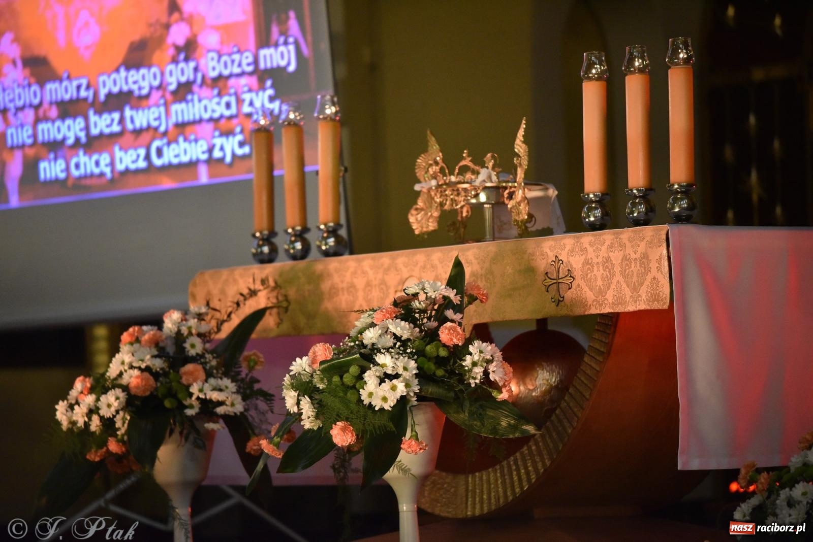 Zdjęcie w galerii na portalu naszraciborz.pl: Raciborski Wieczór Uwielbienia w kościele NSPJ [FOTO] wiadomości z regionu