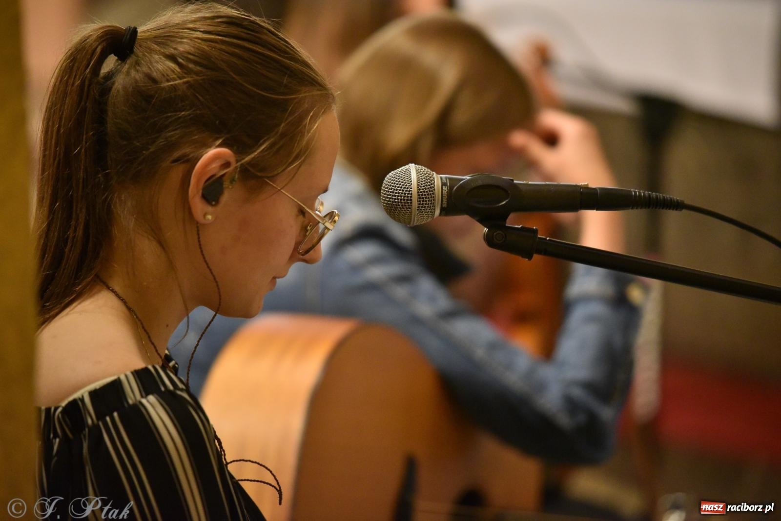 Zdjęcie w galerii na portalu naszraciborz.pl: Raciborski Wieczór Uwielbienia w kościele NSPJ [FOTO] wiadomości z regionu