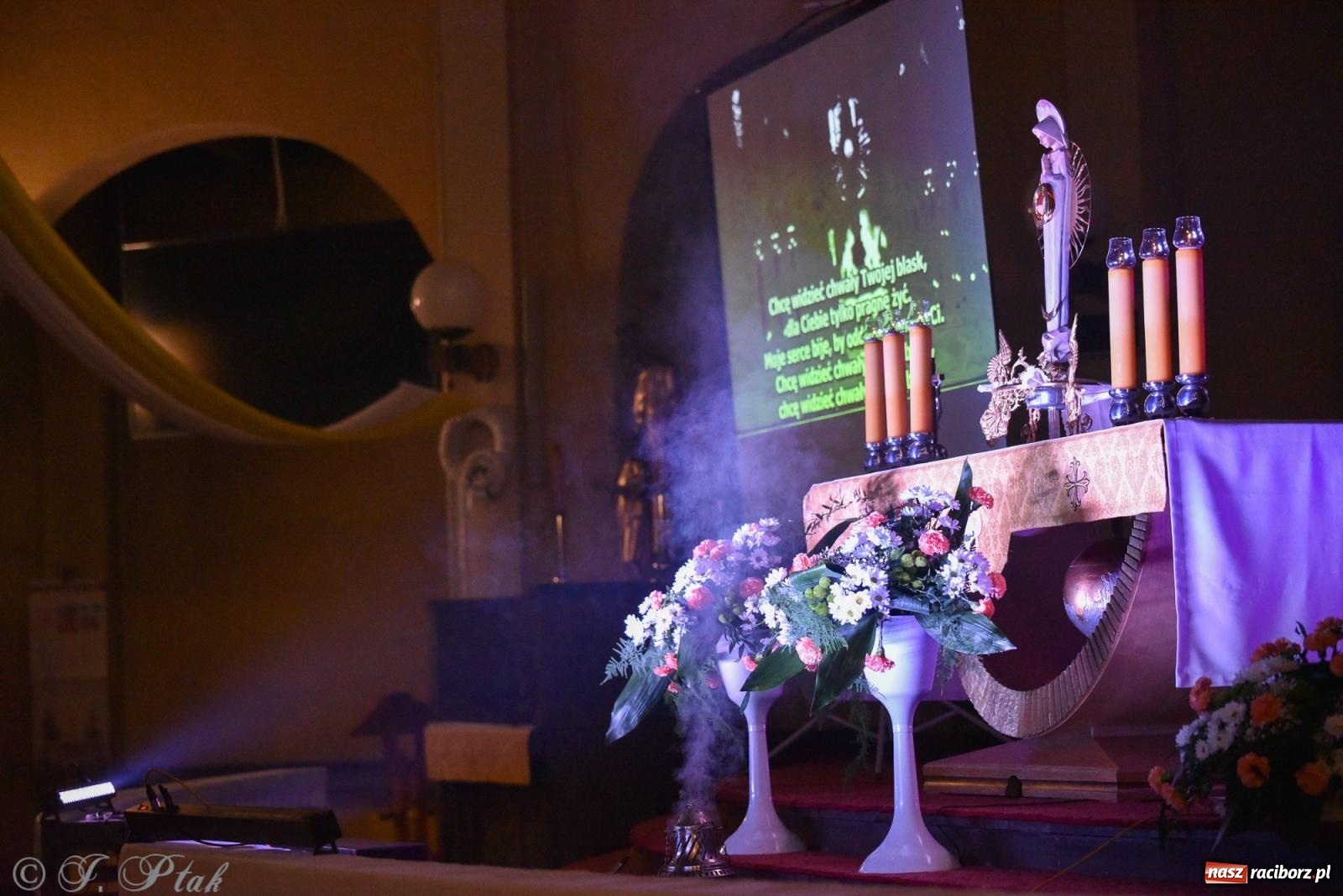 Zdjęcie w galerii na portalu naszraciborz.pl: Raciborski Wieczór Uwielbienia w kościele NSPJ [FOTO] wiadomości z regionu