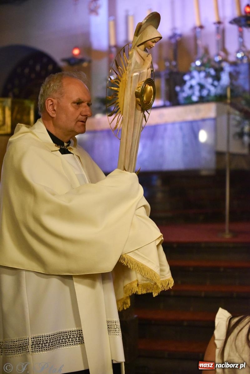 Zdjęcie w galerii na portalu naszraciborz.pl: Raciborski Wieczór Uwielbienia w kościele NSPJ [FOTO] wiadomości z regionu