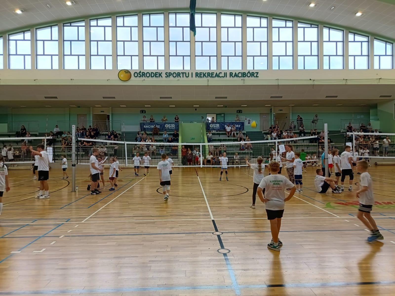 Zdjęcie w galerii na portalu naszraciborz.pl: Zagrali dla swych mam po raz jedenasty [FOTO] wiadomości z regionu