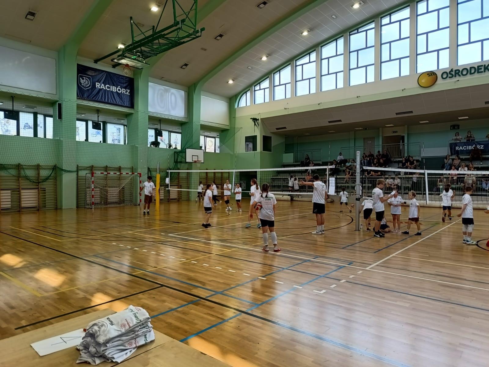 Zdjęcie w galerii na portalu naszraciborz.pl: Zagrali dla swych mam po raz jedenasty [FOTO] wiadomości z regionu