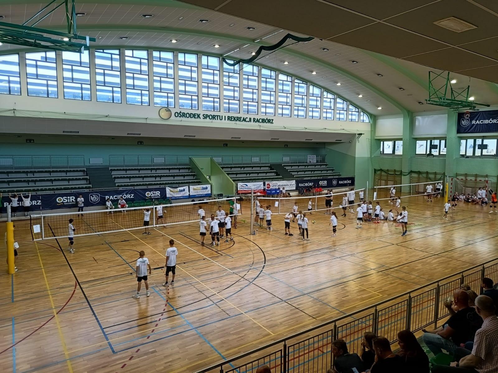 Zdjęcie w galerii na portalu naszraciborz.pl: Zagrali dla swych mam po raz jedenasty [FOTO] wiadomości z regionu