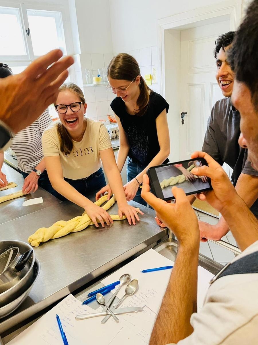 Zdjęcie w galerii na portalu naszraciborz.pl: Uczniowie Ekonomika w polsko-niemieckim projekcie wiadomości z regionu