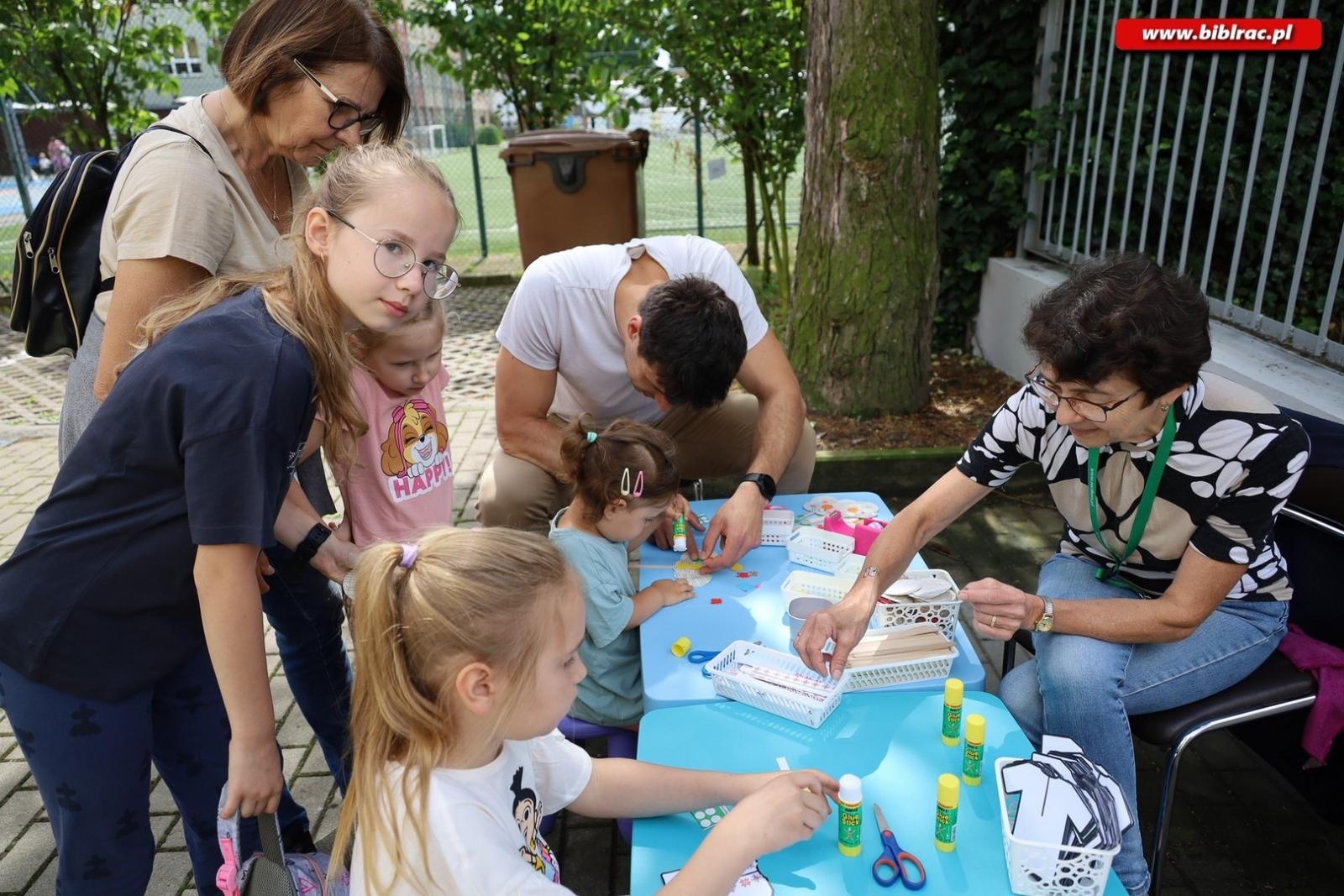 Zdjęcie w galerii na portalu naszraciborz.pl: Dzień Dziecka z Biblioteką – w tym roku bawiliśmy się na EKO Pikniku Integracyjnym wiadomości z regionu
