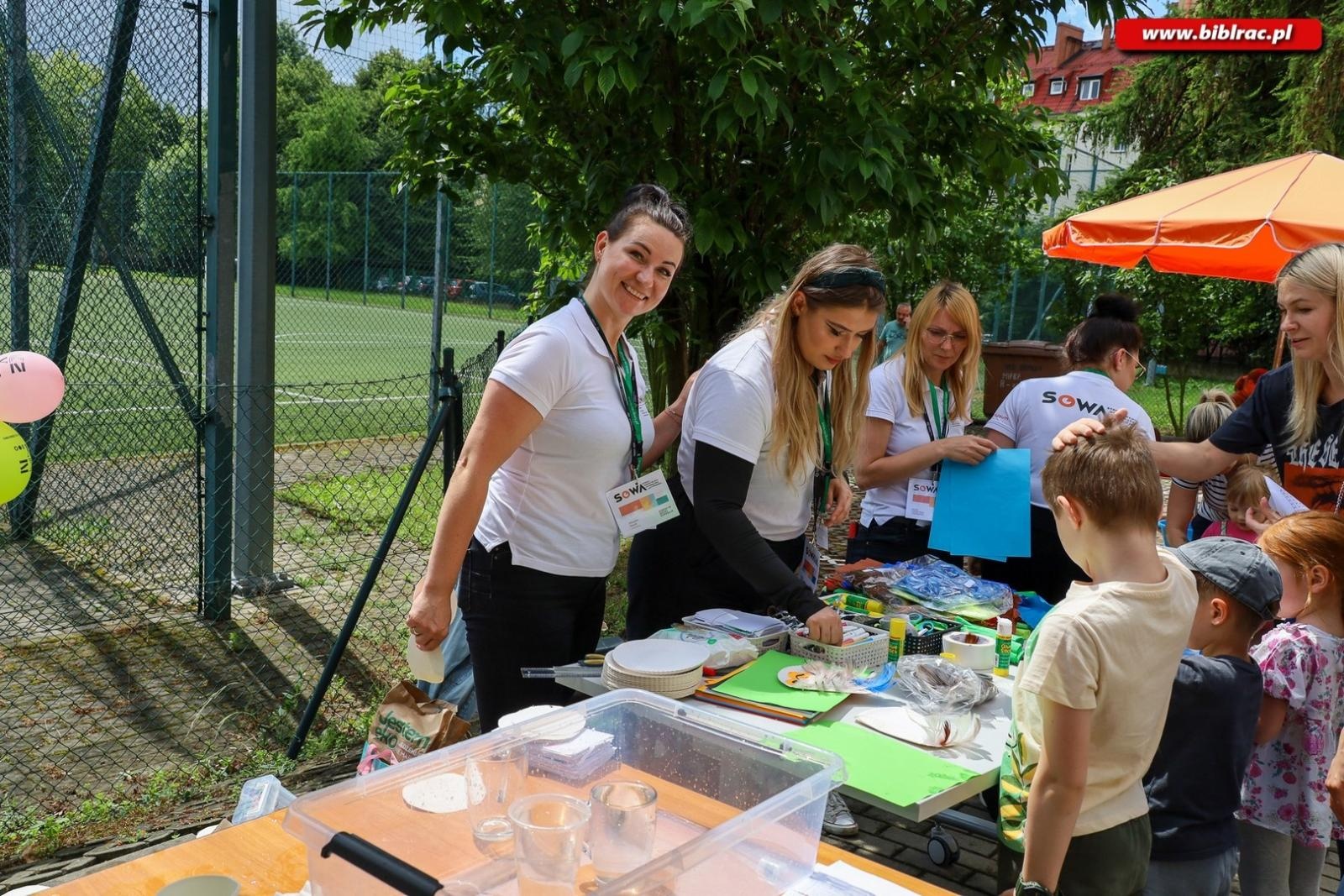Zdjęcie w galerii na portalu naszraciborz.pl: Dzień Dziecka z Biblioteką – w tym roku bawiliśmy się na EKO Pikniku Integracyjnym wiadomości z regionu