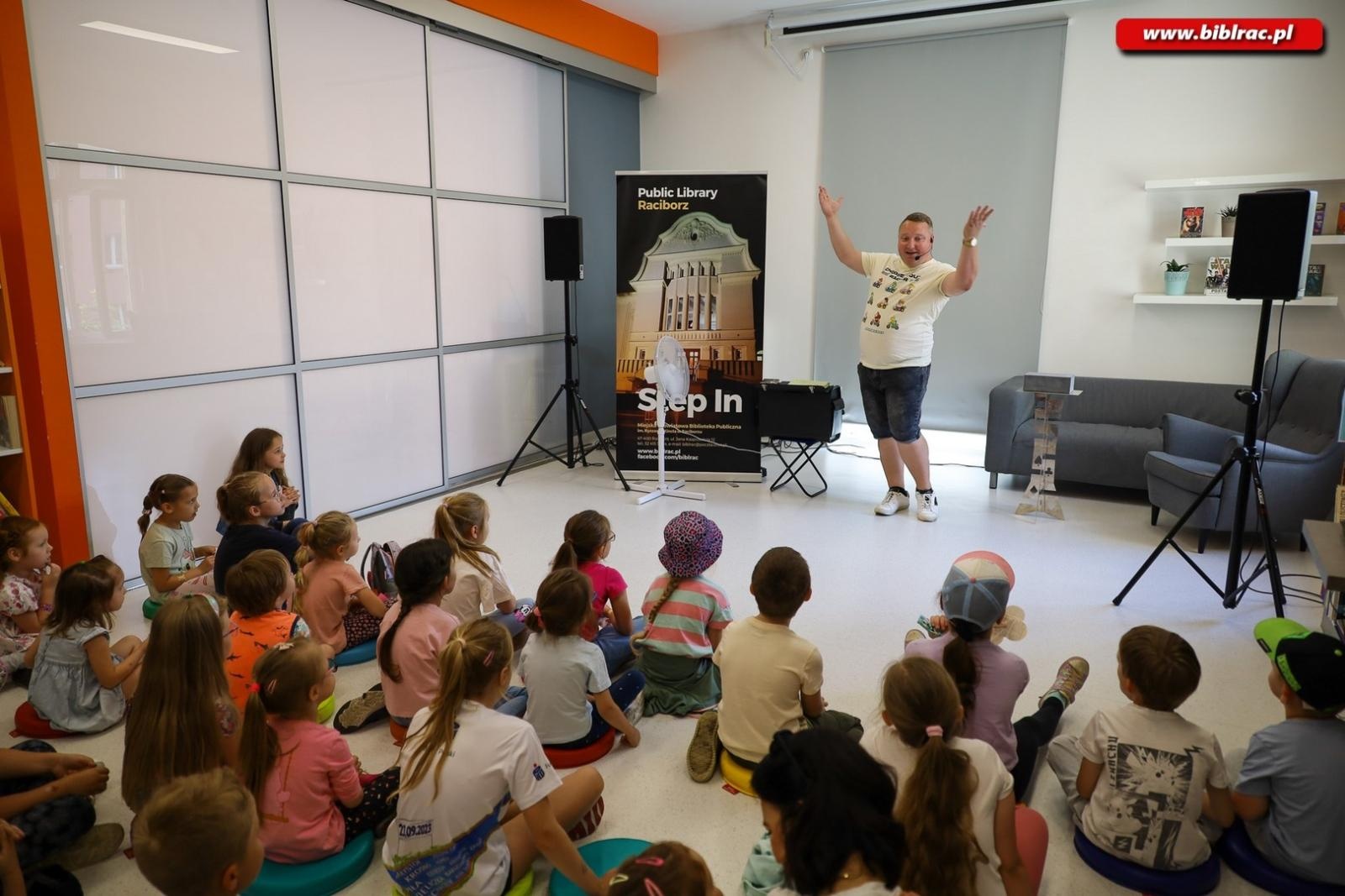 Zdjęcie w galerii na portalu naszraciborz.pl: Dzień Dziecka z Biblioteką – w tym roku bawiliśmy się na EKO Pikniku Integracyjnym wiadomości z regionu