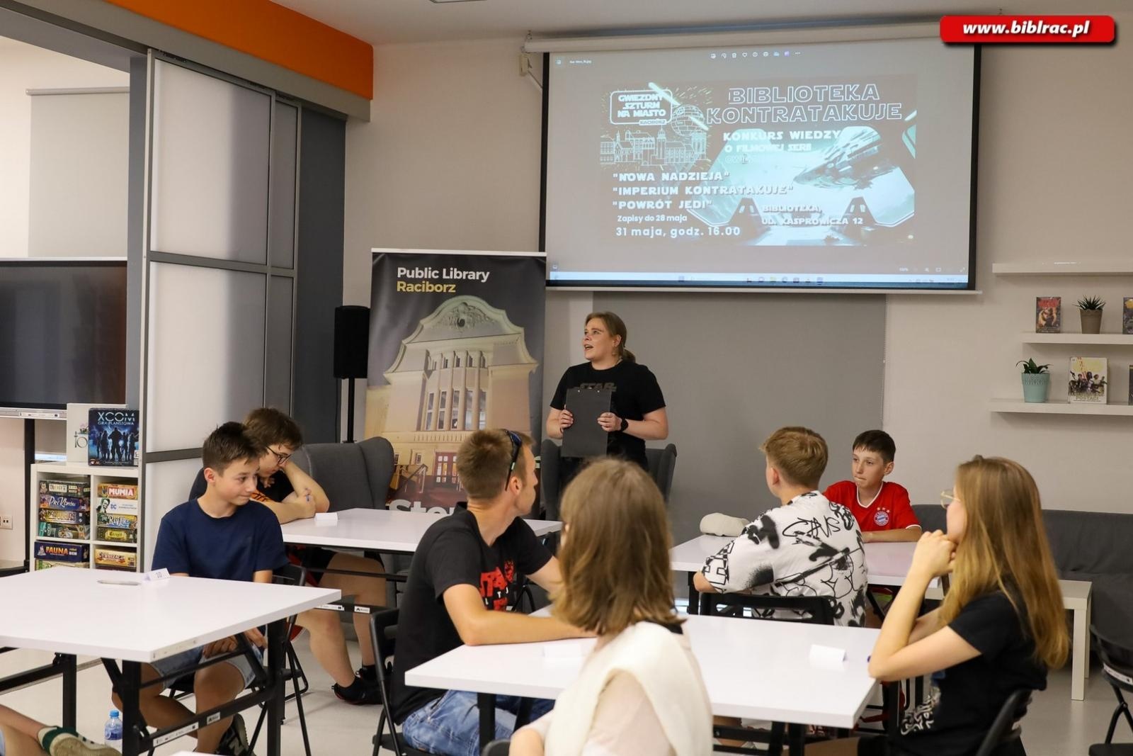 Zdjęcie w galerii na portalu naszraciborz.pl: Biblioteka kontratakuje! Relacja z konkursu wiedzy o filmowej trylogii Star Wars wiadomości z regionu