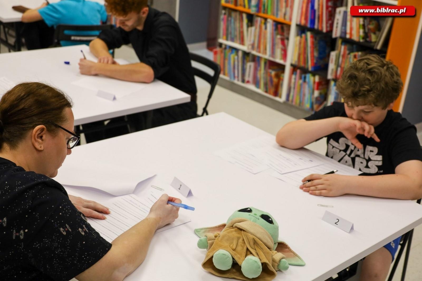Zdjęcie w galerii na portalu naszraciborz.pl: Biblioteka kontratakuje! Relacja z konkursu wiedzy o filmowej trylogii Star Wars wiadomości z regionu