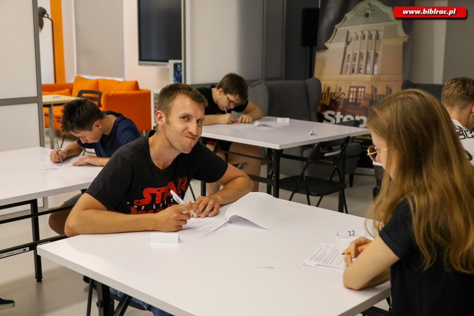 Zdjęcie w galerii na portalu naszraciborz.pl: Biblioteka kontratakuje! Relacja z konkursu wiedzy o filmowej trylogii Star Wars wiadomości z regionu