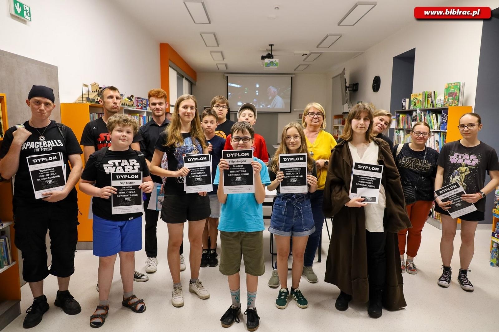 Zdjęcie w galerii na portalu naszraciborz.pl: Biblioteka kontratakuje! Relacja z konkursu wiedzy o filmowej trylogii Star Wars wiadomości z regionu