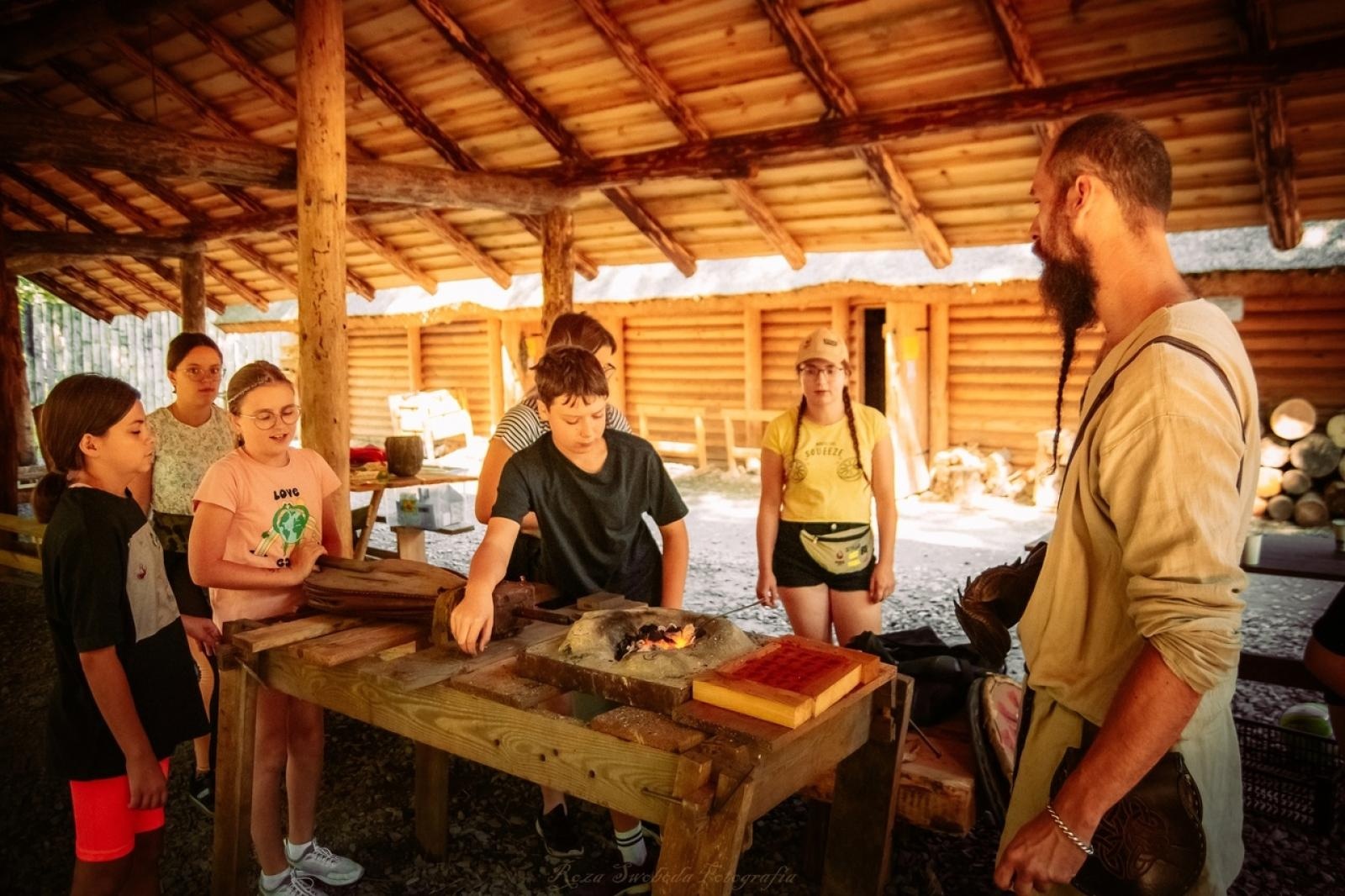 Zdjęcie w galerii na portalu naszraciborz.pl: Średniowieczne Kolonie i Półkolonie w Raciborskim Grodzie wiadomości z regionu