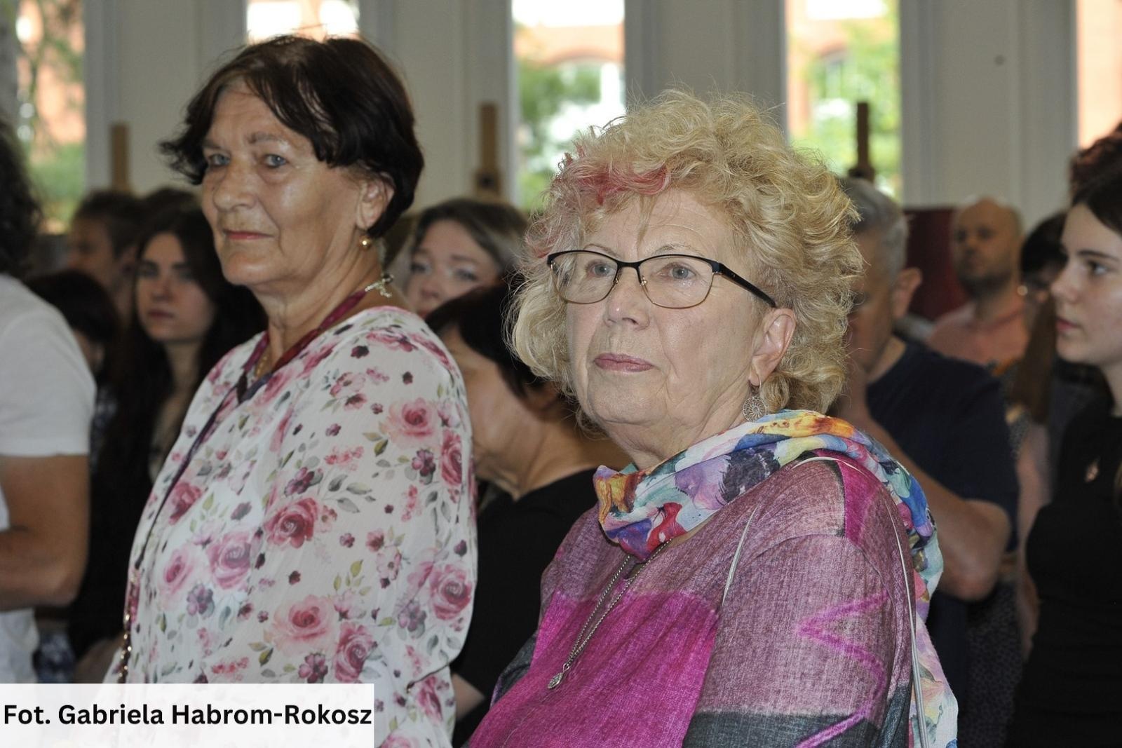 Zdjęcie w galerii na portalu naszraciborz.pl: DYPLOMY 2024 – nowa wystawa w raciborskiej bibliotece wiadomości z regionu