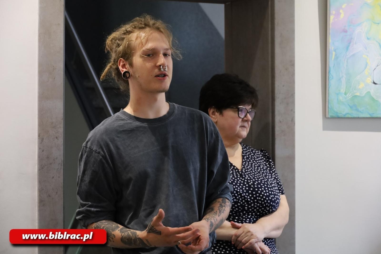 Zdjęcie w galerii na portalu naszraciborz.pl: DYPLOMY 2024 – nowa wystawa w raciborskiej bibliotece wiadomości z regionu