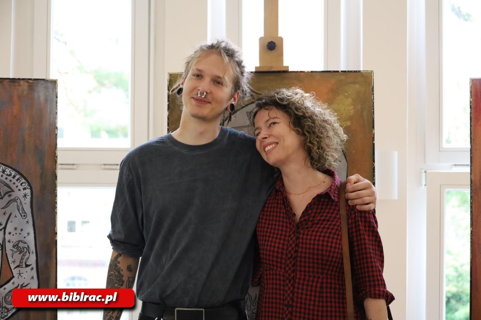 Zdjęcie w galerii na portalu naszraciborz.pl: DYPLOMY 2024 – nowa wystawa w raciborskiej bibliotece wiadomości z regionu